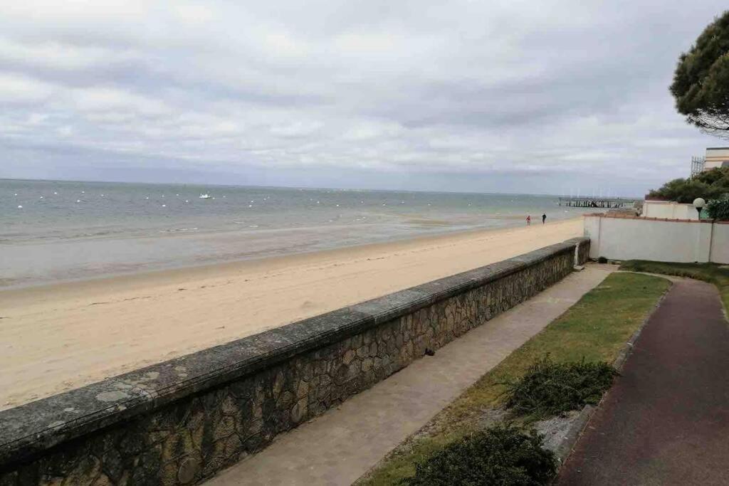 Appart Sur La Plage Pied Dans L Eau Avec Terrasse Jardin Vue Sur Le Bassin Depuis La Terrasse , Parking Arcachon Exterior foto